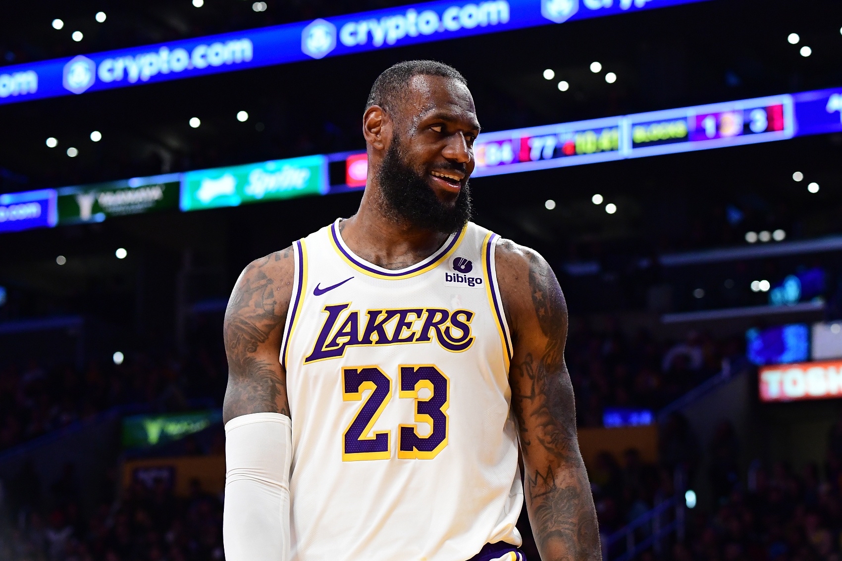 NBA季后赛：开拓者队惨遭湖人横扫出局